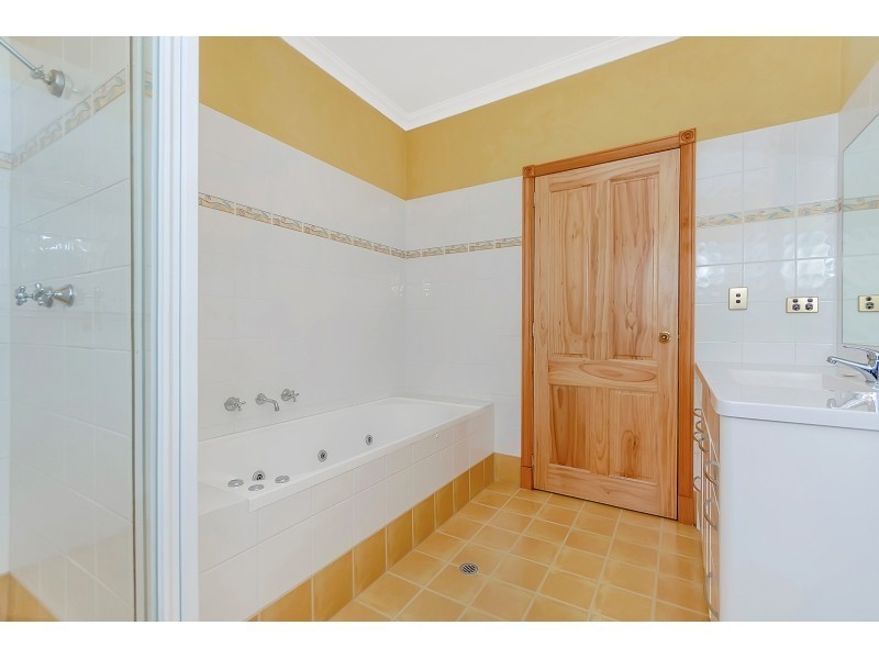 129 Holden Road, Roleystone WA 6111