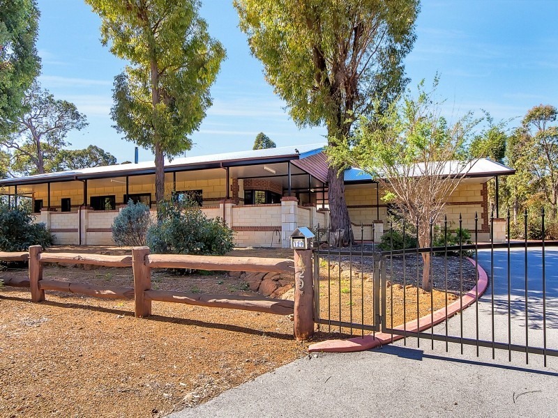 129 Holden Road, Roleystone WA 6111