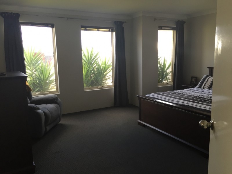 110 Barton Drive, Australind WA 6233