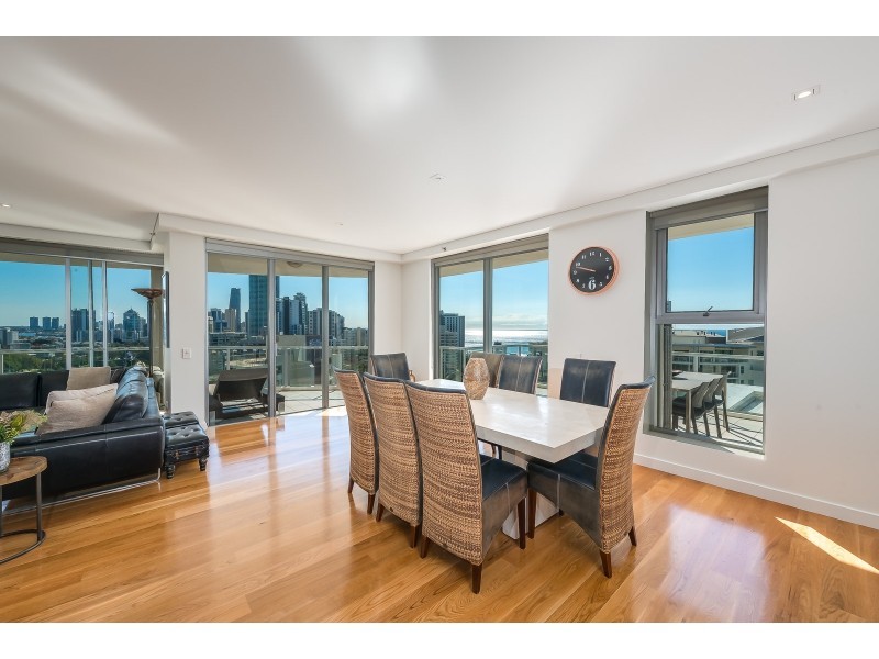 64/2898 Gold Coast Highway, Surfers Paradise QLD 4217