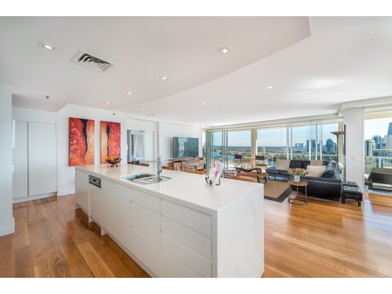 64/2898 Gold Coast Highway, Surfers Paradise QLD 4217