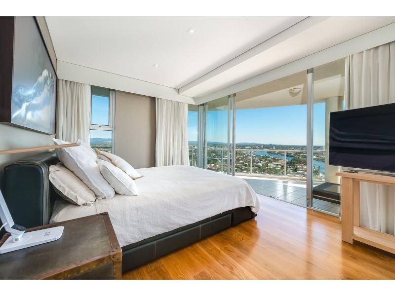 64/2898 Gold Coast Highway, Surfers Paradise QLD 4217