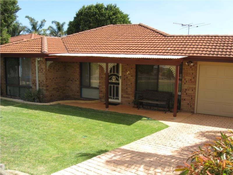 18 Hydrangea Place, Alexander Heights WA 6064