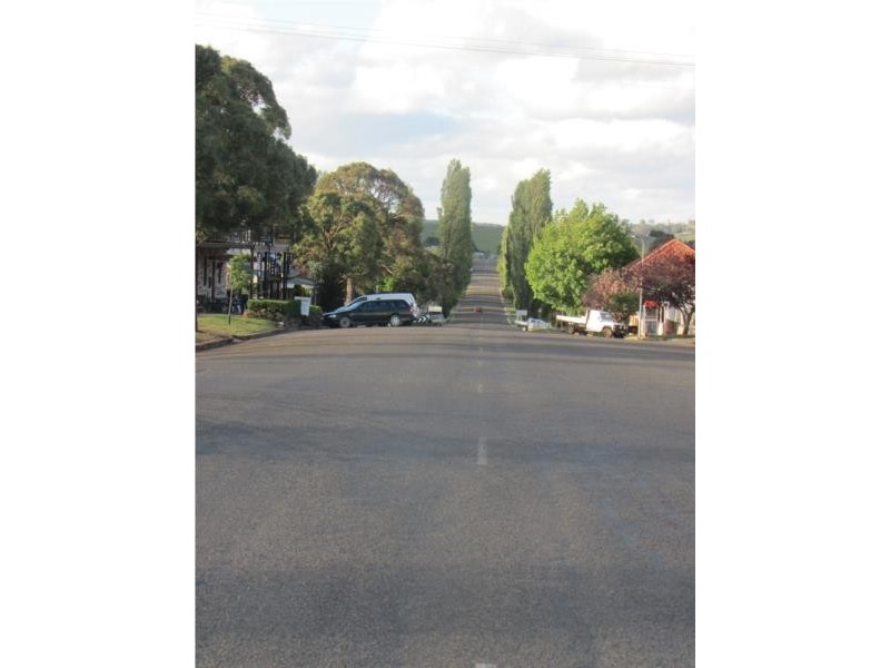 81 Orchard Street, Taralga NSW 2580