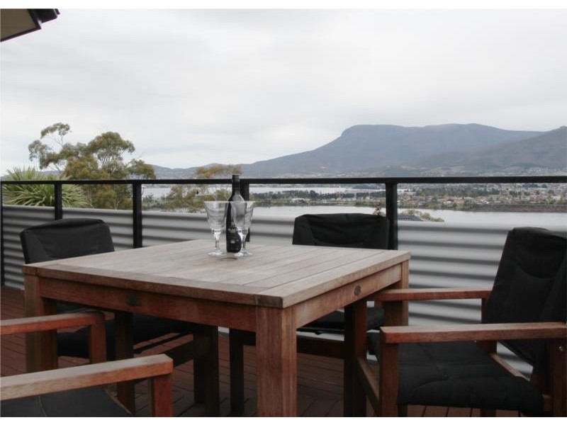 32 Natlee Crescent, Old Beach TAS 7017