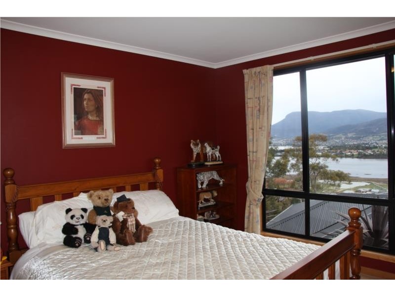 32 Natlee Crescent, Old Beach TAS 7017