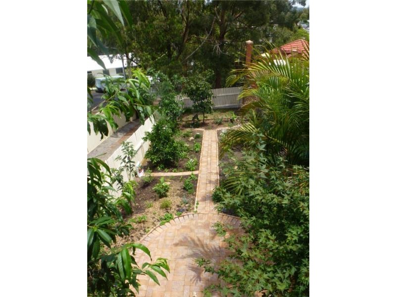 32  Garden Groove Parade, Adamstown Heights NSW 2289