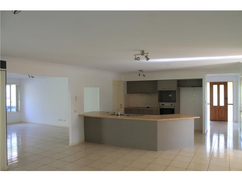 15 Ashford Circuit, Petrie QLD 4502