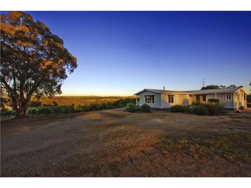 109 Spring Gully Road, Clare SA 5453