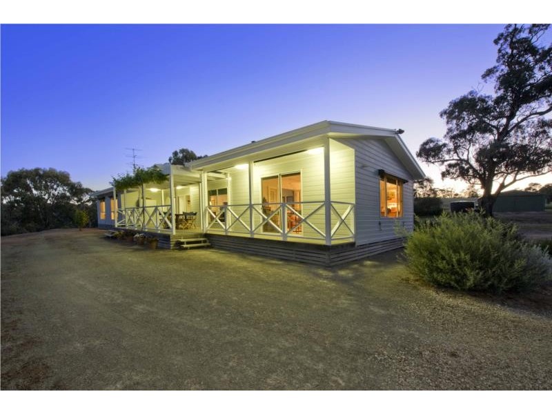 109 Spring Gully Road, Clare SA 5453