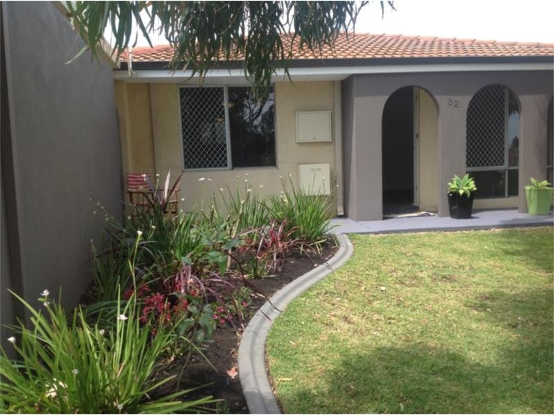 1/32 WESTBURY CRESCENT, Bicton WA 6157