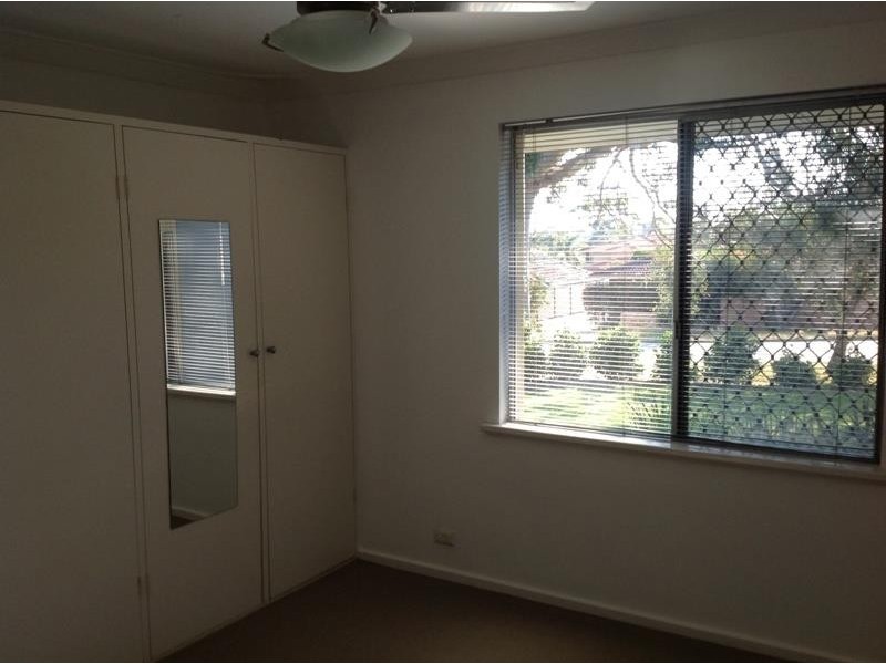 1/32 WESTBURY CRESCENT, Bicton WA 6157