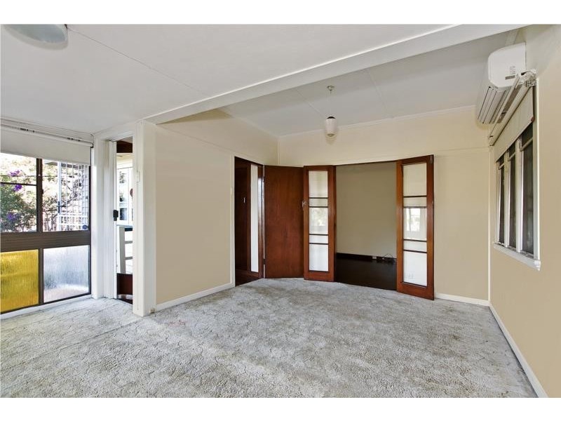 16 Dempsey Street, Annerley QLD 4103