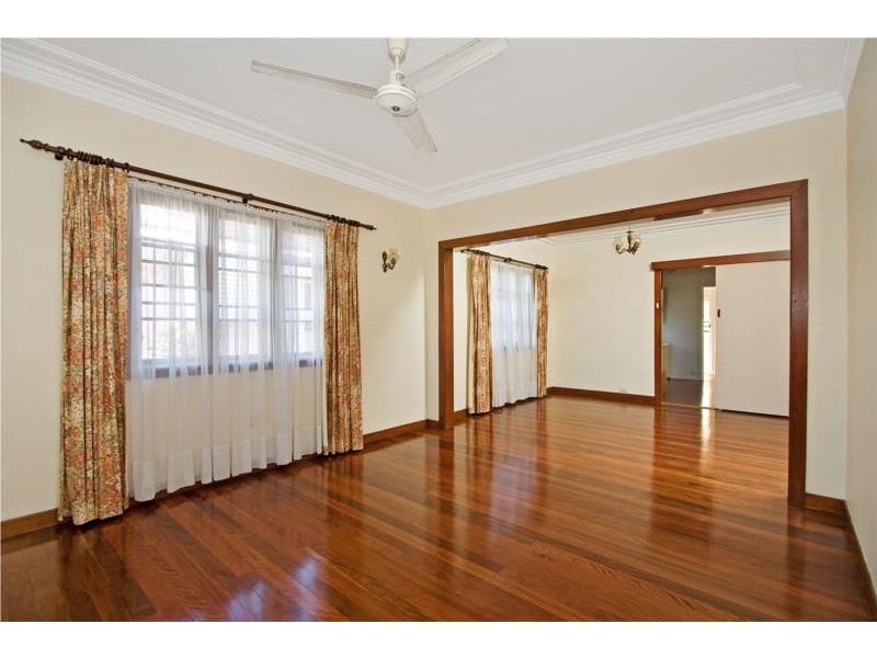 16 Dempsey Street, Annerley QLD 4103