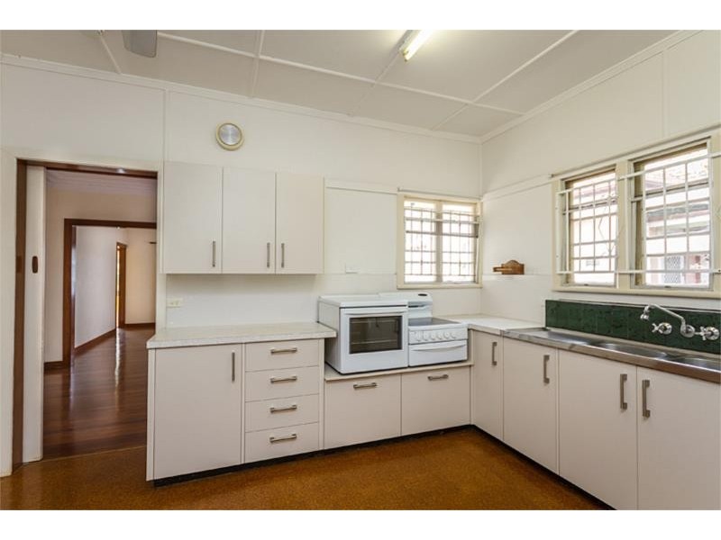 16 Dempsey Street, Annerley QLD 4103