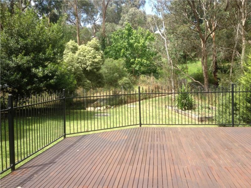 16 Edmonds Street, Diamond Creek VIC 3089