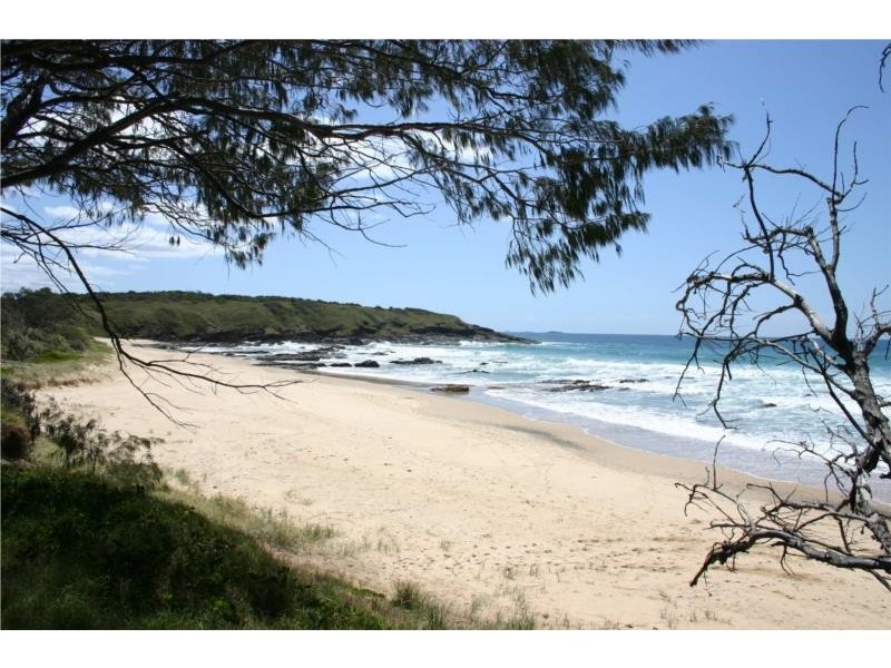 10 Third Avenue, Arrawarra Headland NSW 2456