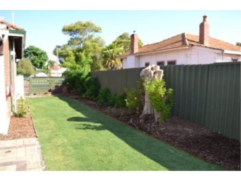 52 Victoria Street, Redcliffe WA 6104