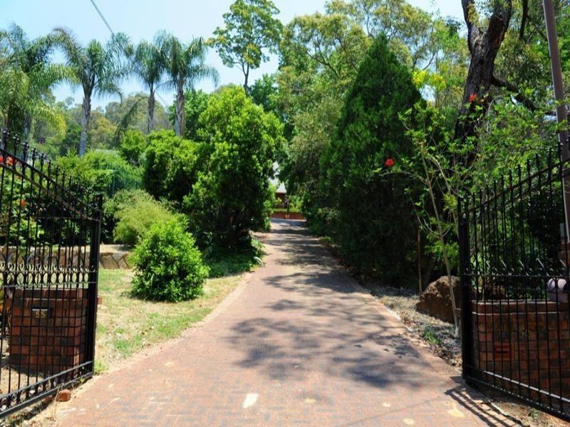 55 Spring Road, Kalamunda WA 6076