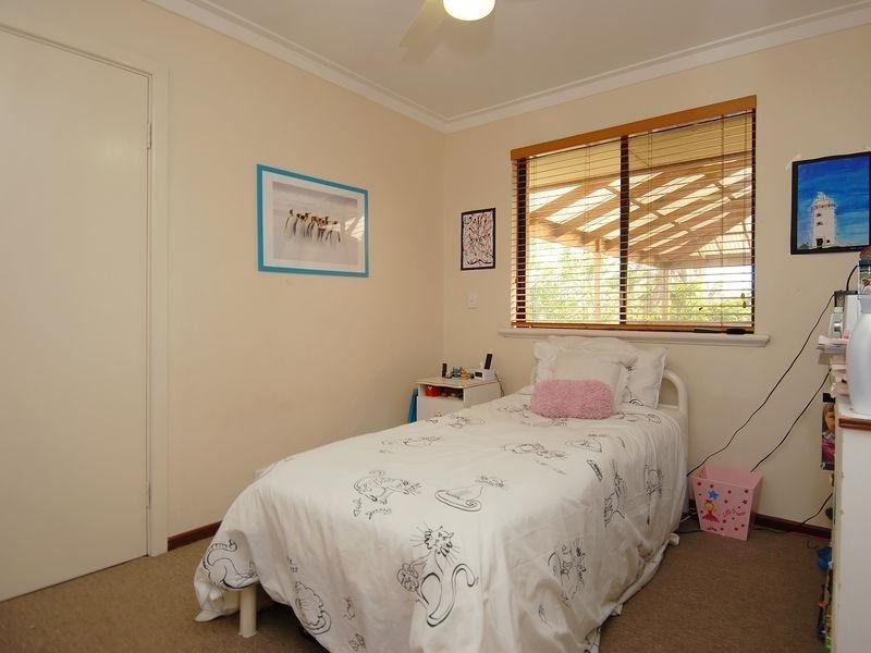 16 Yallambee Crescent, Wanneroo WA 6065