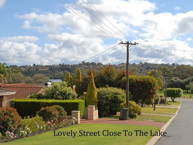 16 Yallambee Crescent, Wanneroo WA 6065