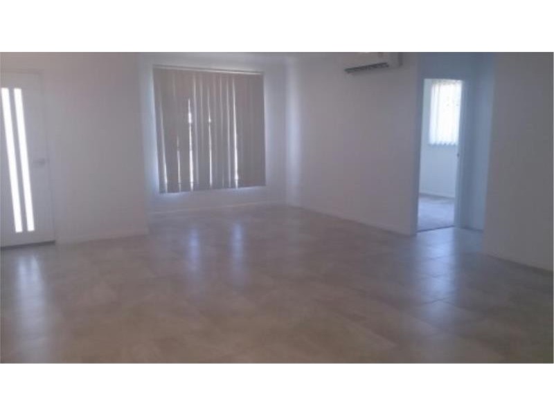 1 Alba Court, Bushland Beach QLD 4818