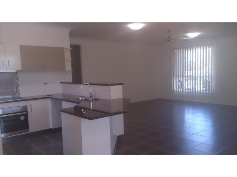 1 Alba Court, Bushland Beach QLD 4818