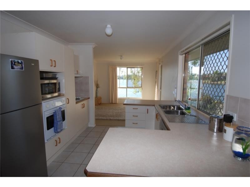 52 Dipper Drive, Burleigh Waters QLD 4220
