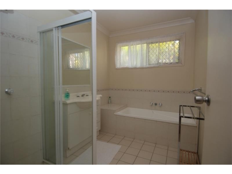 52 Dipper Drive, Burleigh Waters QLD 4220