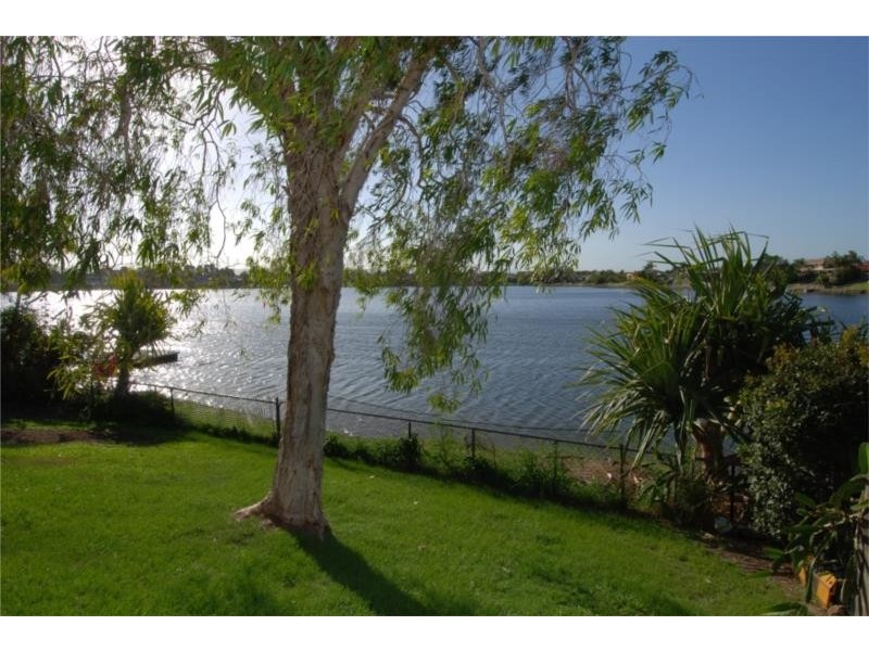 52 Dipper Drive, Burleigh Waters QLD 4220