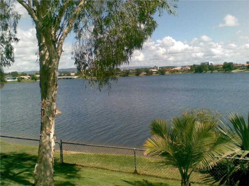 52 Dipper Drive, Burleigh Waters QLD 4220