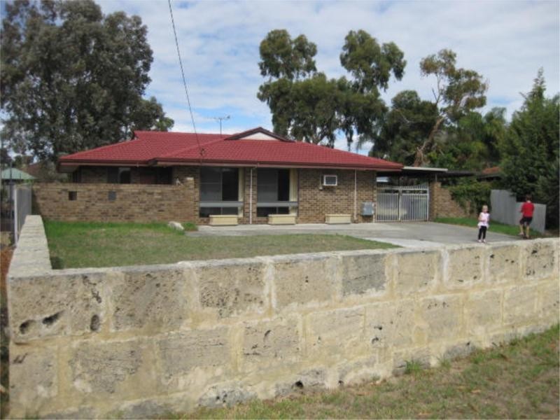10 Edgley Place, Thornlie WA 6108