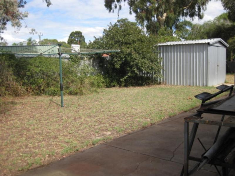 10 Edgley Place, Thornlie WA 6108