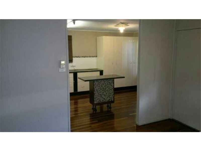 30 Leslie Dr, Moranbah QLD 4744