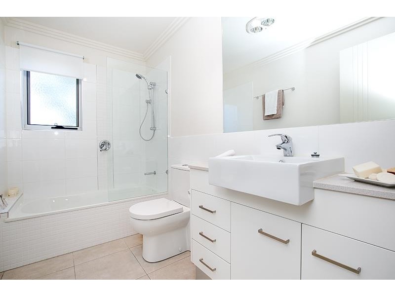 9/17 MARSHALL LANE, Kenmore QLD 4069