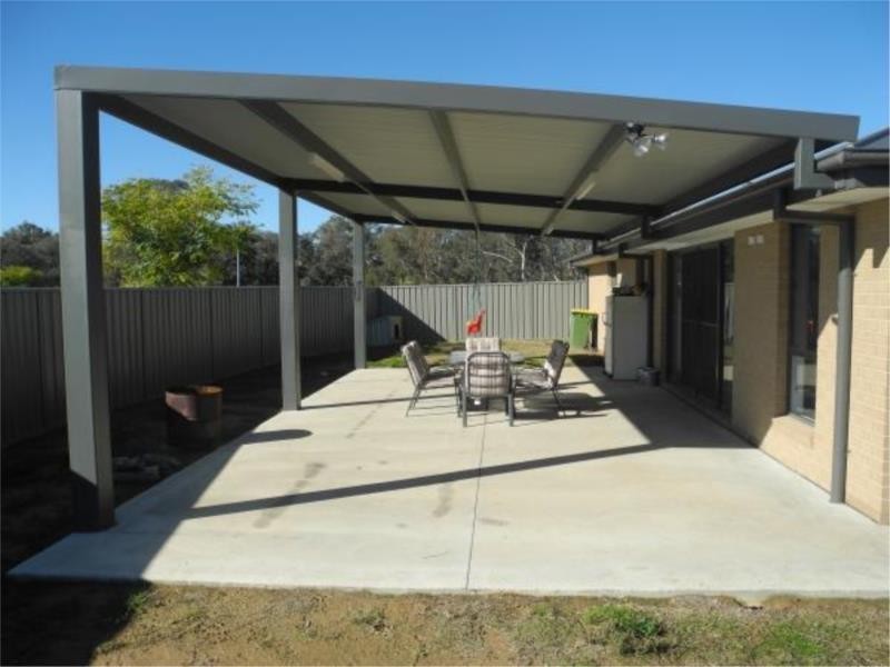 83 Oxford Drive, Thurgoona NSW 2640