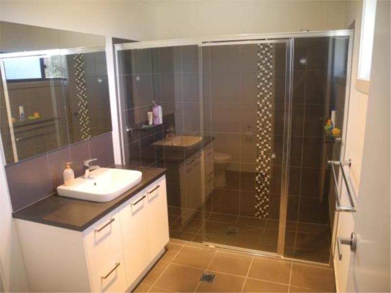 83 Oxford Drive, Thurgoona NSW 2640