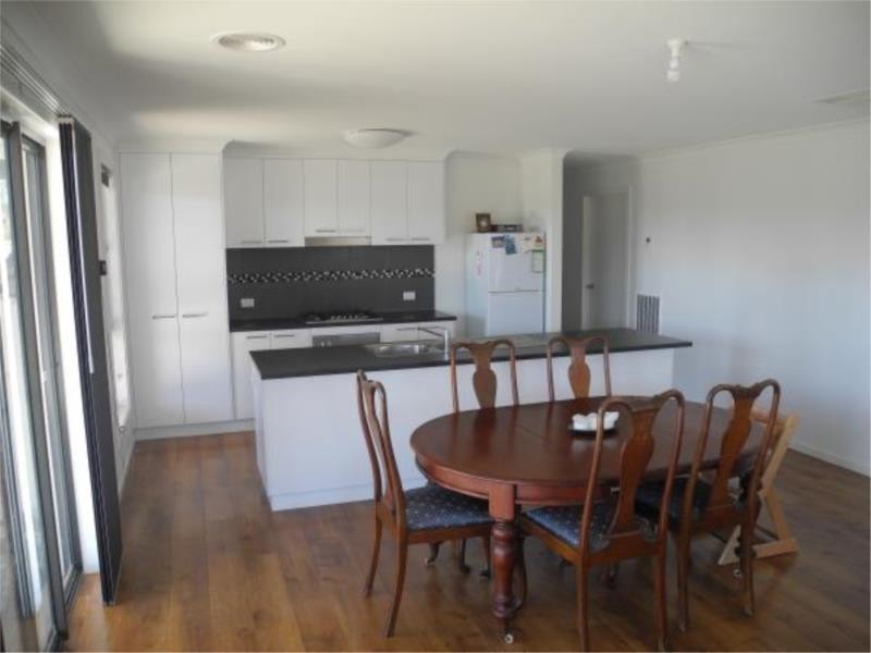 83 Oxford Drive, Thurgoona NSW 2640