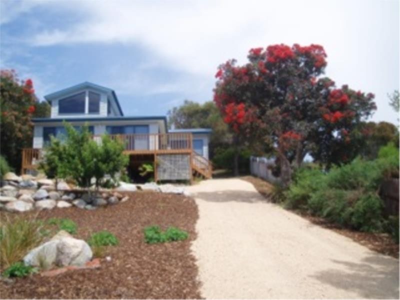 24287 Tasman Highway ‘Dianas Basin’, St Helens TAS 7216