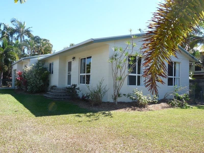242 Balgal Beach Road, Balgal Beach QLD 4816