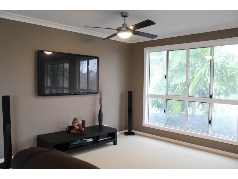 93 Lakeview Drive, Alloway QLD 4670