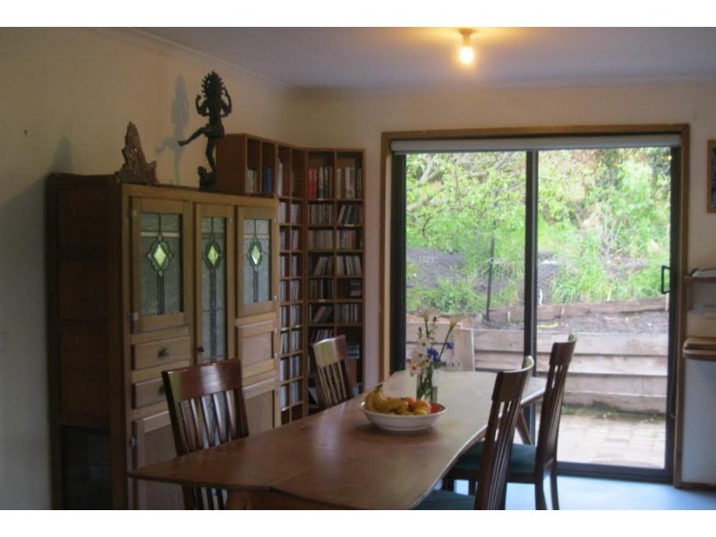 15 Yasmin Drive, Hernes Oak VIC 3825