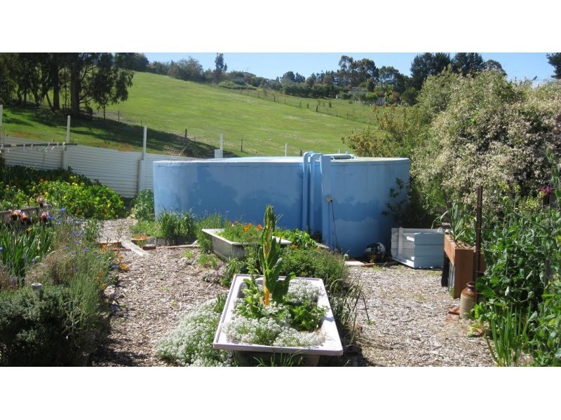 15 Yasmin Drive, Hernes Oak VIC 3825