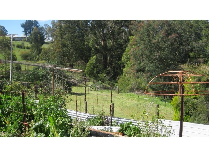 15 Yasmin Drive, Hernes Oak VIC 3825