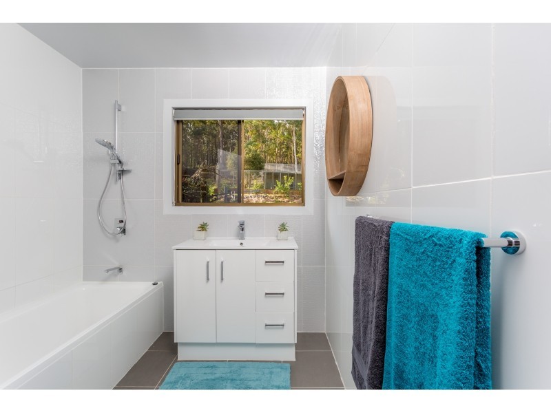 132 Creightons Road, Yandina QLD 4561