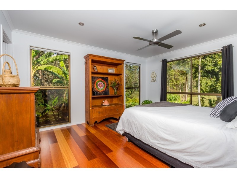 132 Creightons Road, Yandina QLD 4561