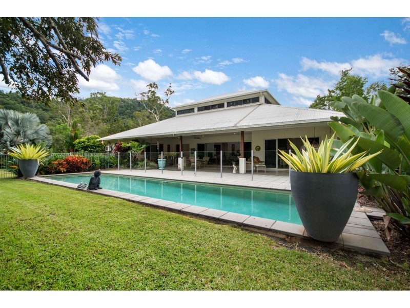 6 Anchor Close, Trinity Beach QLD 4879