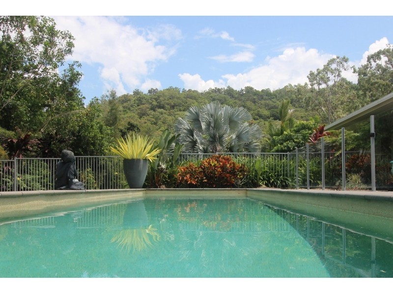 6 Anchor Close, Trinity Beach QLD 4879