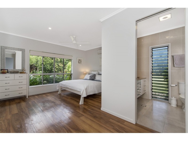 6 Anchor Close, Trinity Beach QLD 4879