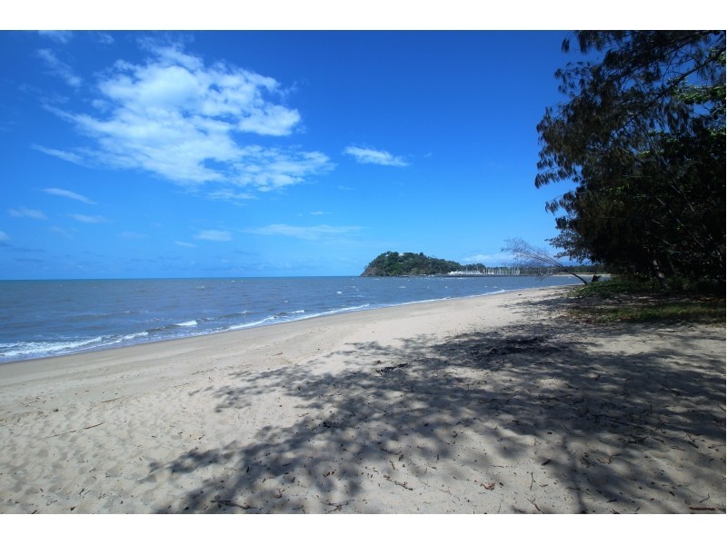 6 Anchor Close, Trinity Beach QLD 4879